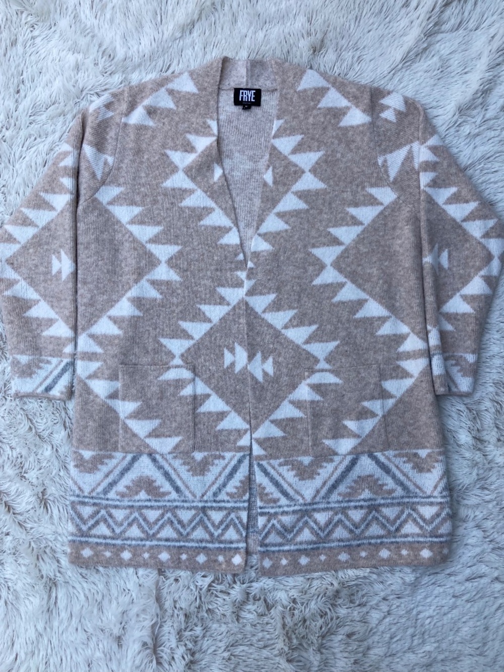Frye Cozy Cardigan Womenโs Size Extra Large